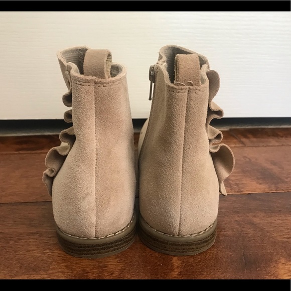 Shoes - Picture 3 of 3